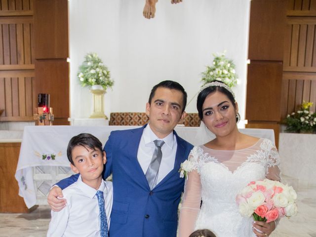 La boda de Juan Manuel y Montserrat en Puerto Vallarta, Jalisco 21