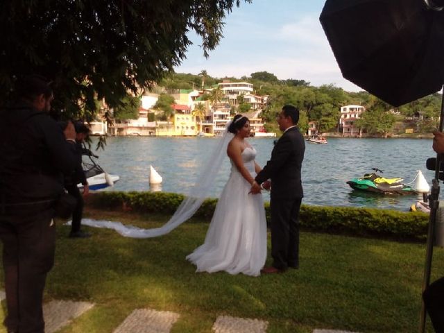 La boda de Javier  y Diana  en Tequesquitengo, Morelos 4