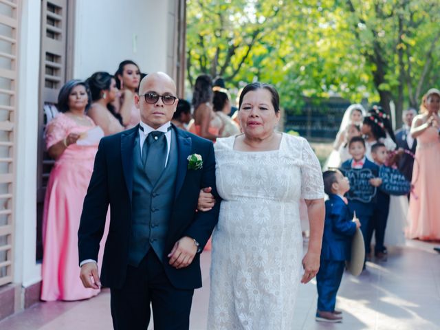 La boda de Abraham y Juany en Guadalupe, Nuevo León 33