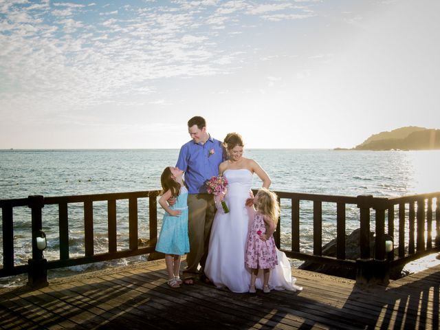 La boda de Michael y Amanda en Ixtapa Zihuatanejo, Guerrero 19