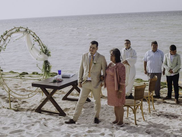 La boda de Eugenio y Angélica en Telchac Puerto, Yucatán 55
