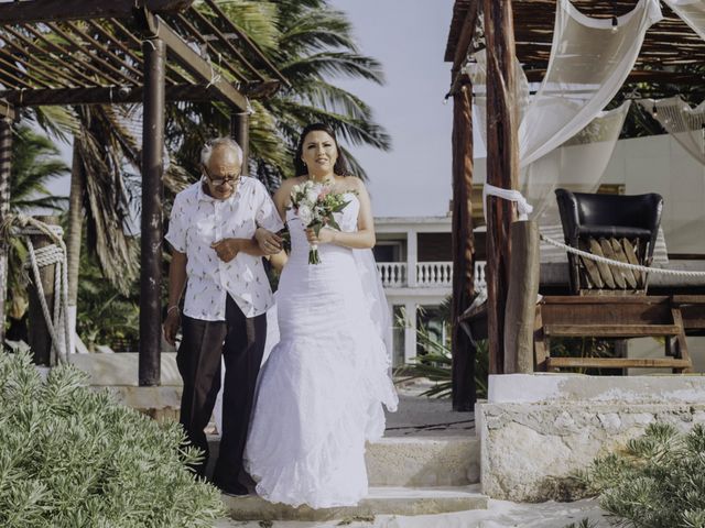 La boda de Eugenio y Angélica en Telchac Puerto, Yucatán 62