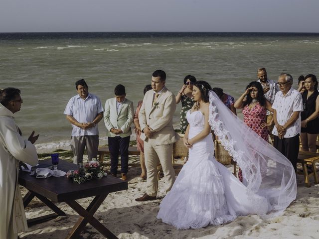 La boda de Eugenio y Angélica en Telchac Puerto, Yucatán 69