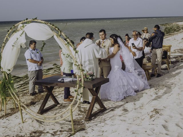 La boda de Eugenio y Angélica en Telchac Puerto, Yucatán 111