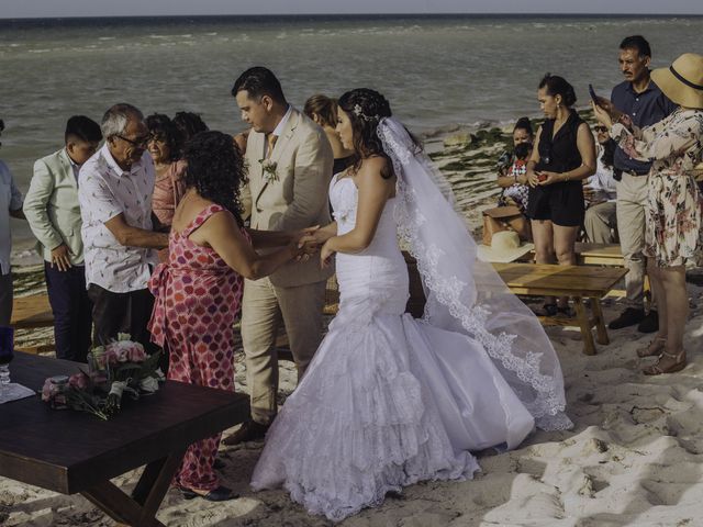 La boda de Eugenio y Angélica en Telchac Puerto, Yucatán 123