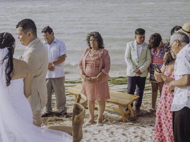 La boda de Eugenio y Angélica en Telchac Puerto, Yucatán 142