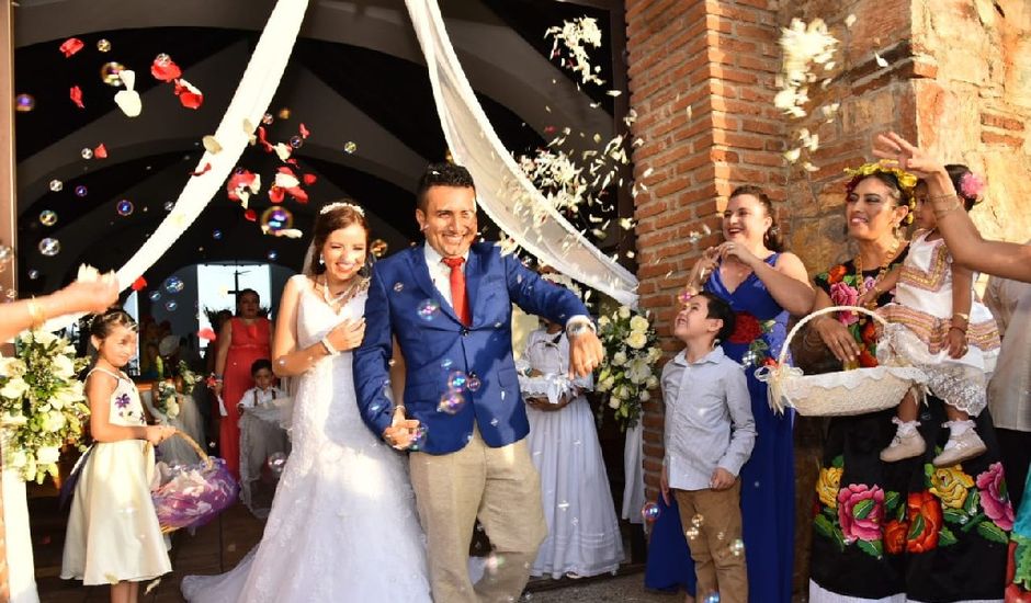 La boda de Raúl y Abby en Huatulco, Oaxaca