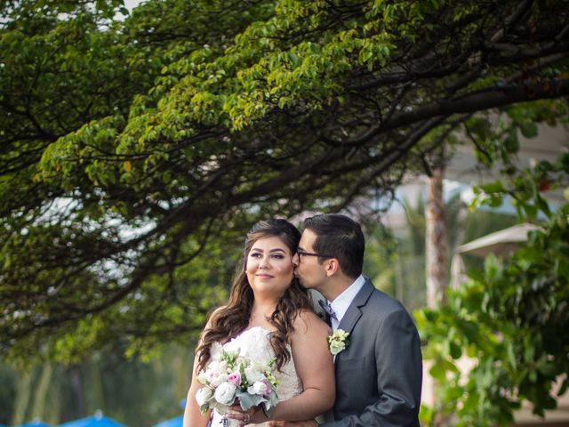 La boda de Noel y Adriana en Ixtapa Zihuatanejo, Guerrero 27