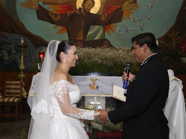 La boda de Jonathan  y Karla  en Guadalajara, Jalisco 7