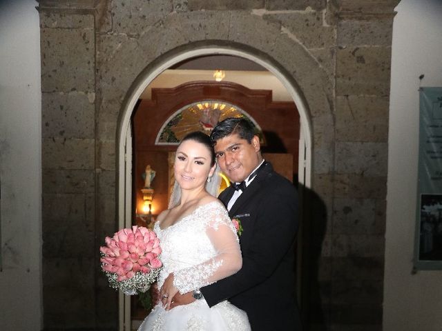 La boda de Jonathan  y Karla  en Guadalajara, Jalisco 15