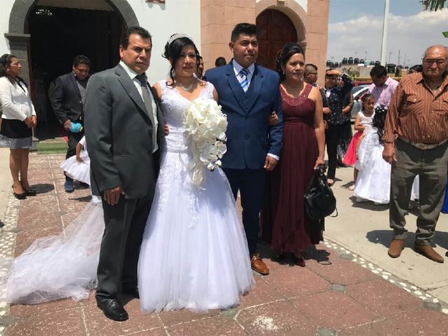 La boda de Marcos y Arely en Chimalhuacán, Estado México 4