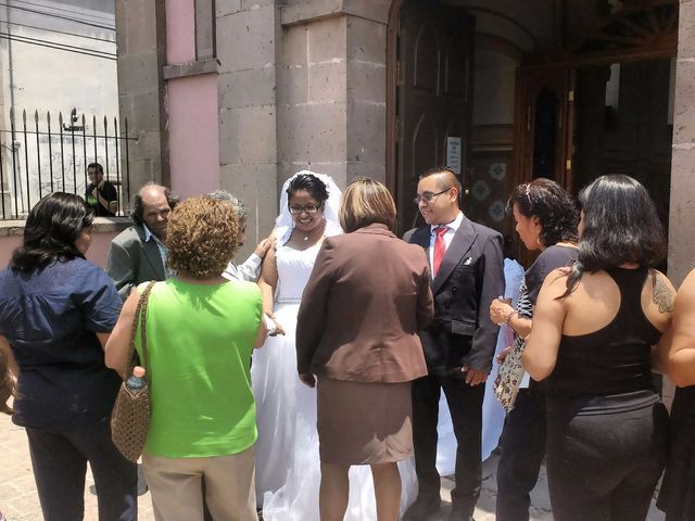 La boda de Erick y Diana  en Maravatío, Michoacán 4
