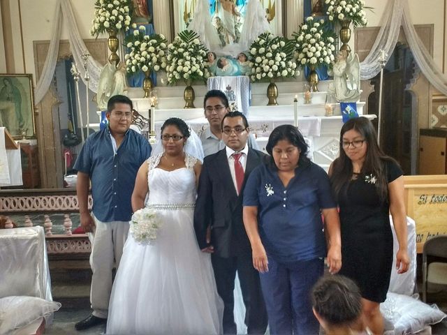 La boda de Erick y Diana  en Maravatío, Michoacán 14