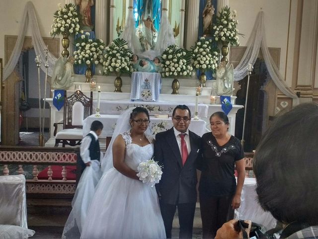 La boda de Erick y Diana  en Maravatío, Michoacán 20