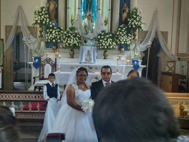 La boda de Erick y Diana  en Maravatío, Michoacán 21