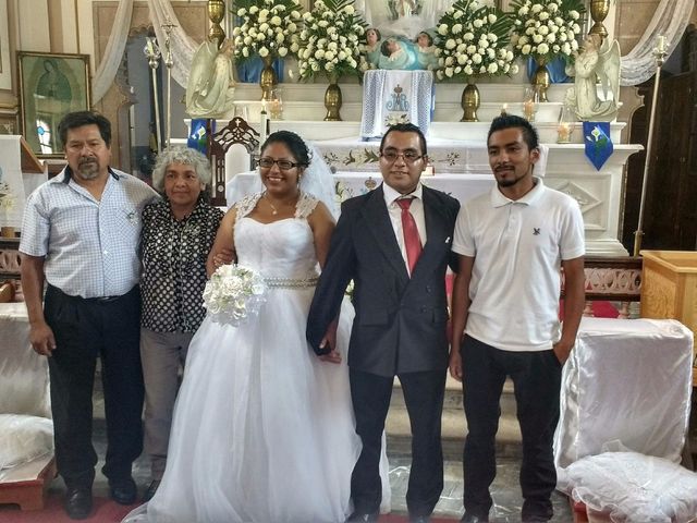 La boda de Erick y Diana  en Maravatío, Michoacán 24