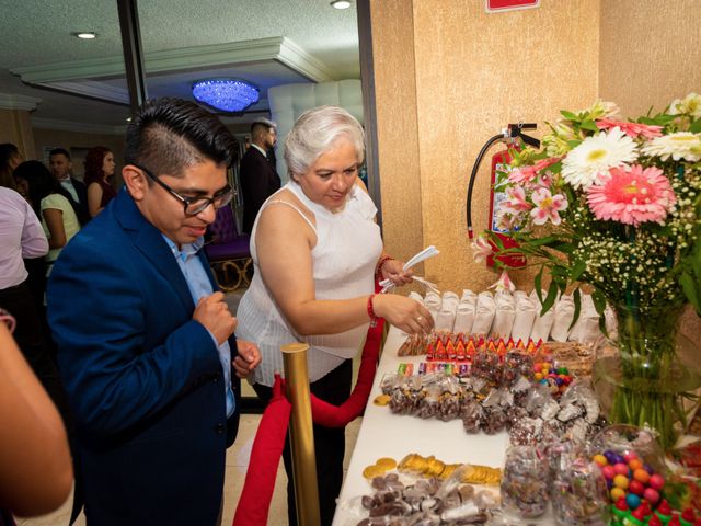 La boda de Miguel y Leticia en Gustavo A. Madero, Ciudad de México 44