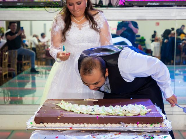 La boda de Miguel y Leticia en Gustavo A. Madero, Ciudad de México 54