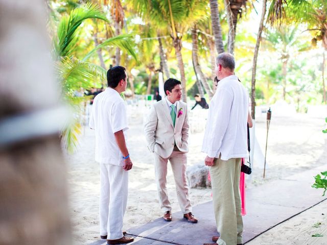 La boda de Rodrigo y Brenda en Playa del Carmen, Quintana Roo 22