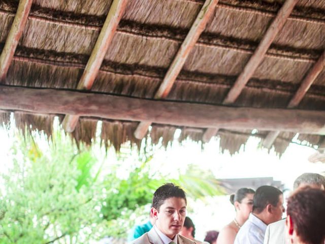 La boda de Rodrigo y Brenda en Playa del Carmen, Quintana Roo 36
