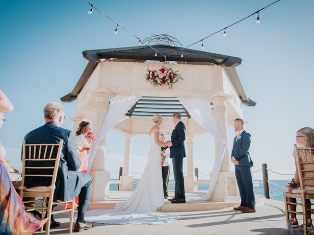 La boda de Ryan y Lindsay en Cabo San Lucas, Baja California Sur 40