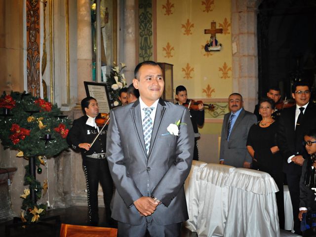 La boda de Alfredo  y Xitlali  en Morelos, Chihuahua 12
