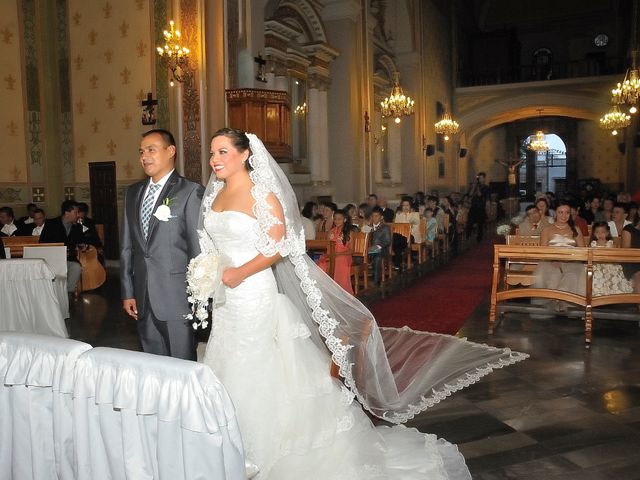 La boda de Alfredo  y Xitlali  en Morelos, Chihuahua 14