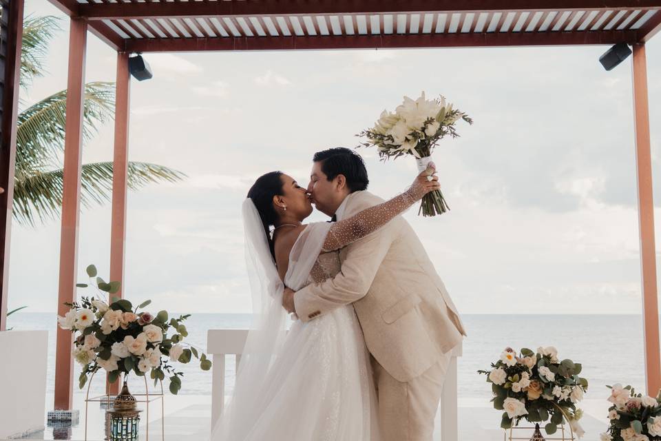 La boda de Debanhi y Gerardo