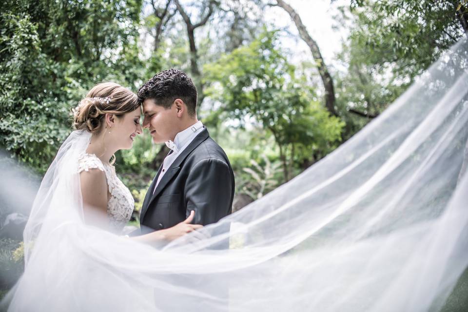 La boda de Cecy y Fredy