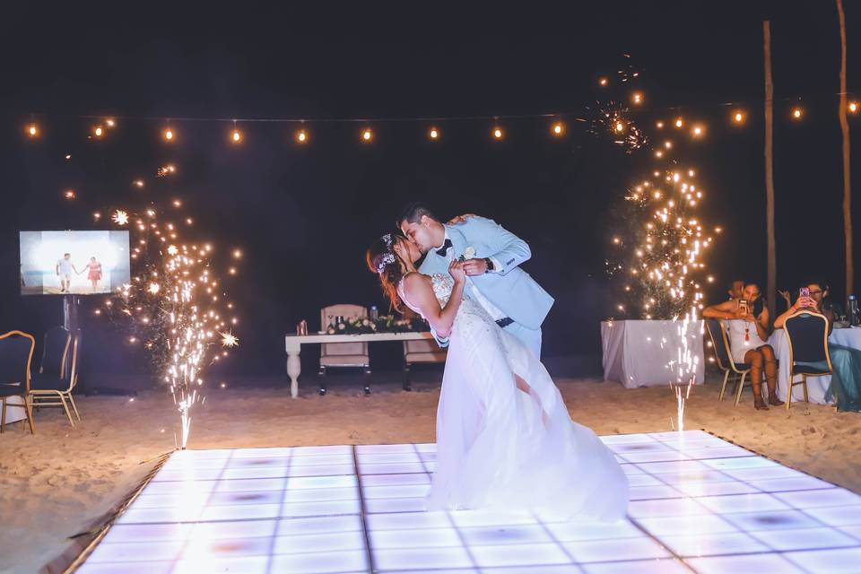La boda de Samantha y Abdias
