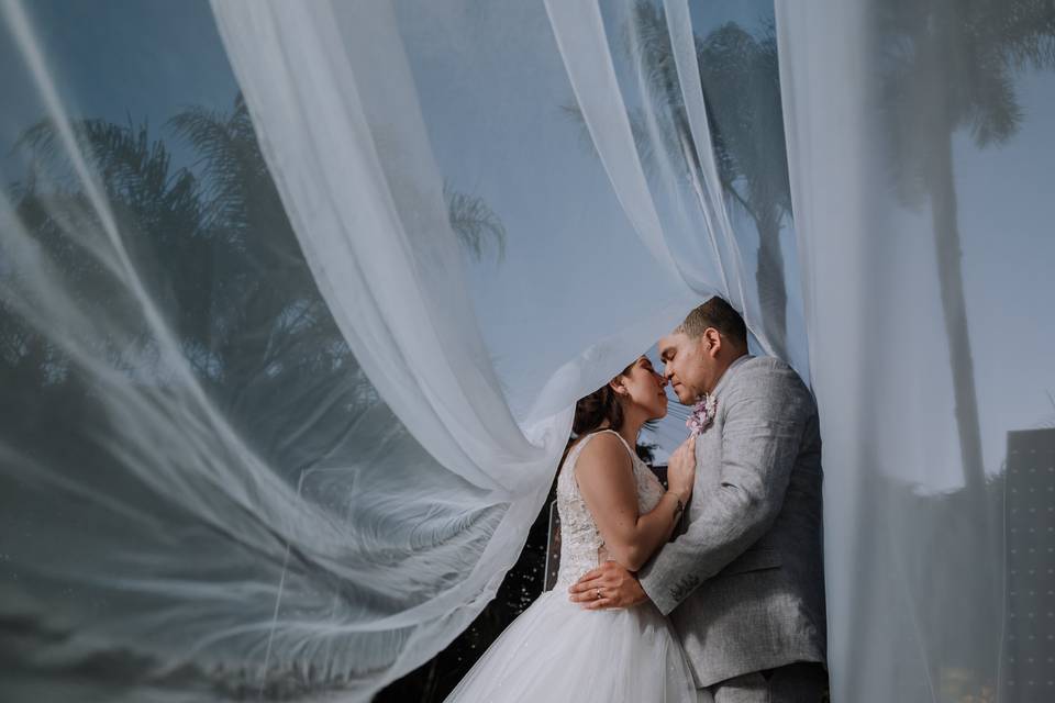 La boda de Lucy y Alan