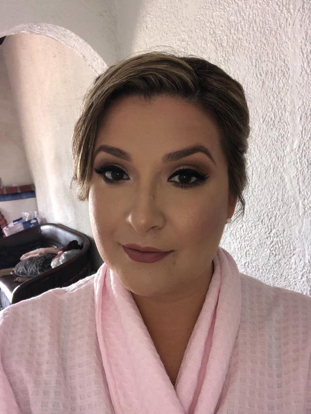 Ana Laura Saldaña Makeup Artist - 1