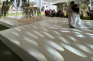 Eventos & Decoraciones Rojas - 10