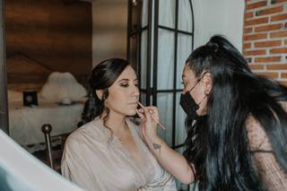 Jess Cisneros Hairstyle & Makeup - 15