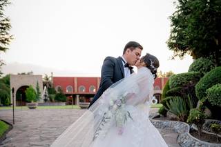 Aguirre & Almaguer - 7