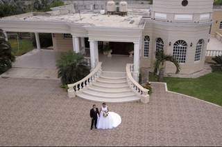 Close Up by Omar Villafaña - 3