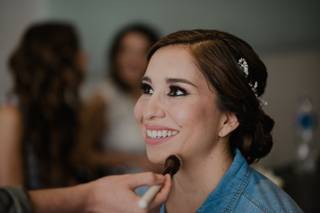 Paola Agredano Makeup & Hair - 12