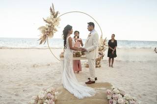 The Wedding Designer by David Guevara - 6