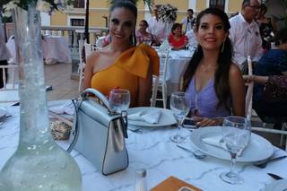 Nadine Flores y Regalos - 13