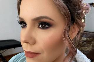 Elizabeth Mendoza - 28