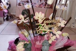 Nina - Cake Toppers - 16