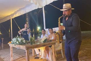 Clazzic Lighting & DJ - 6