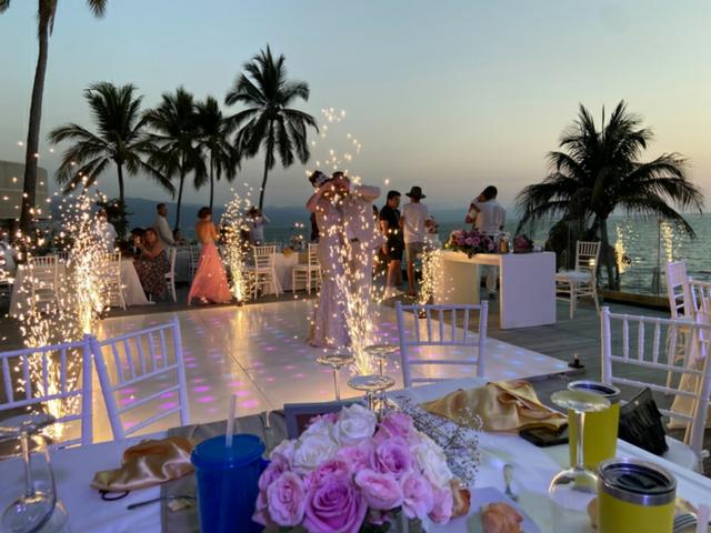 Sunset Plaza Beach Resort & Spa - 3