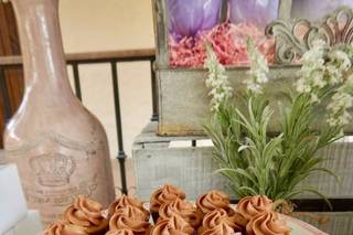 White Sugar Bakery & Design - 5