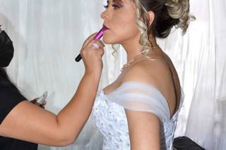 Jess Cisneros Hairstyle & Makeup - 12
