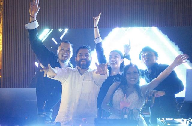 Glow DJ - 4