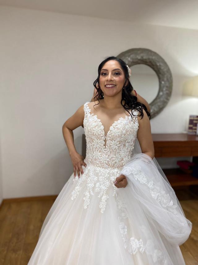 Annie  Carrera Make up Artist - 3