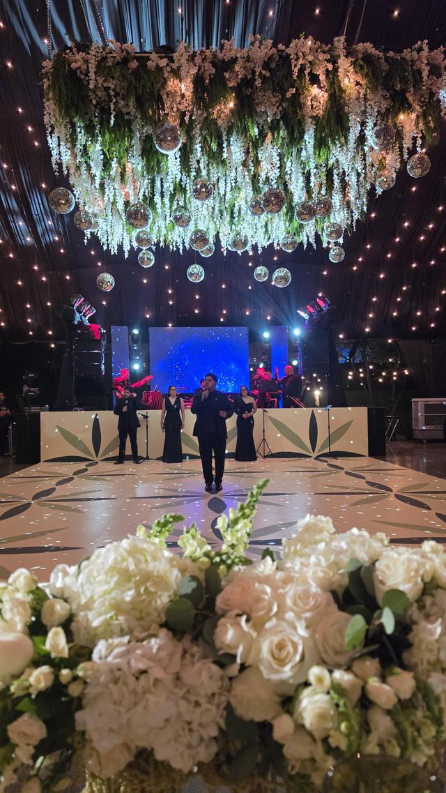 Dol Weddings - Planners & Flowers - 2