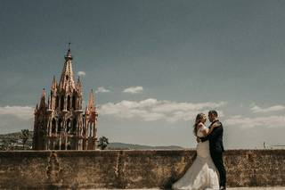 Edgar Vega Photo - 3