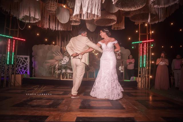 Deluxe Weddings - 3